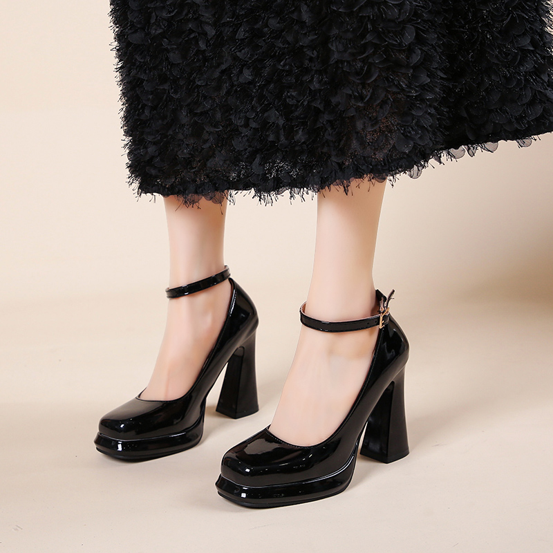 Fashionable high-heeled shoes. - Leather Classic Strap review and price